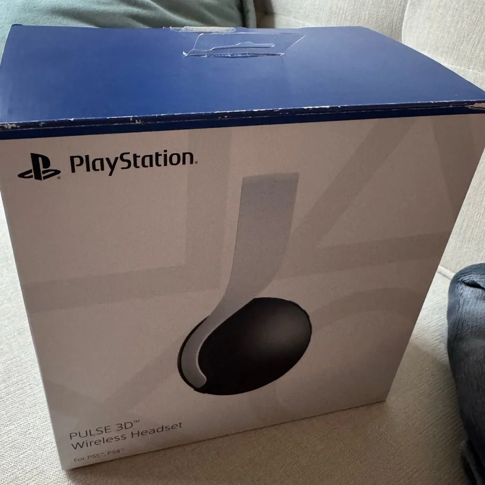 Sony Wireless Headset Box - White and Black